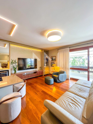 Imagem Imóvel com 3 Quartos à Venda, 195 m² em Auxiliadora - Porto Alegre Imagem Imóvel com 3 Quartos à Venda, 195 m² em Auxiliadora - Porto Alegre