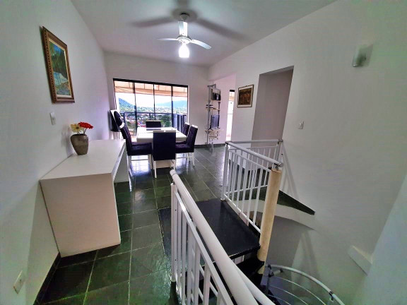 Imagem Cobertura com 3 Quartos à Venda, 180 m² em Tombo - Guarujá Imagem Cobertura com 3 Quartos à Venda, 180 m² em Tombo - Guarujá