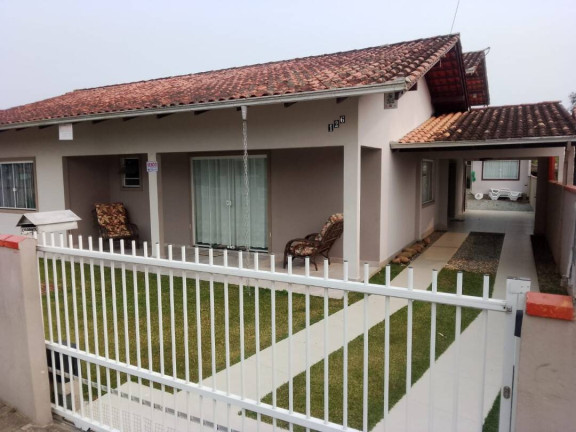 Imagem Casa com 2 Quartos à Venda, 260 m² em Costeira - Balneário Barra Do Sul Imagem Casa com 2 Quartos à Venda, 260 m² em Costeira - Balneário Barra Do Sul