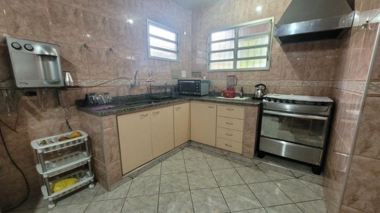 Imagem Casa com 1 Quarto à Venda, 300 m² em Das Laranjeiras - Serra Imagem Casa com 1 Quarto à Venda, 300 m² em Das Laranjeiras - Serra