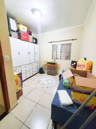 Imagem Sobrado com 3 Quartos à Venda, 360 m² em água Chata - Guarulhos Imagem Sobrado com 3 Quartos à Venda, 360 m² em água Chata - Guarulhos
