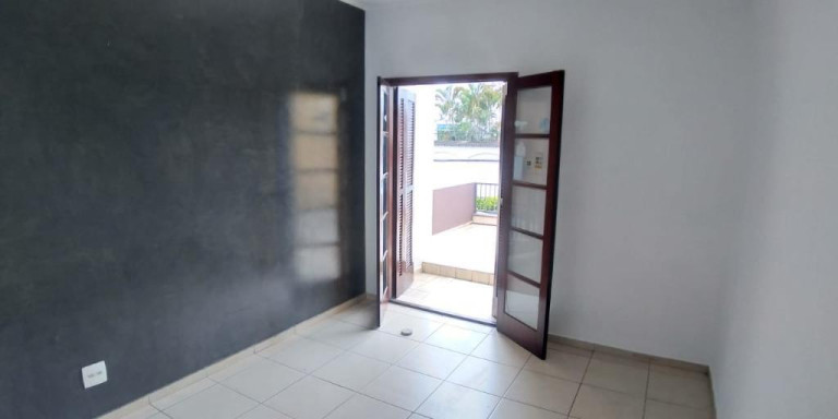 Imagem Sobrado com 4 Quartos à Venda, 212 m² em Centro - Suzano Imagem Sobrado com 4 Quartos à Venda, 212 m² em Centro - Suzano