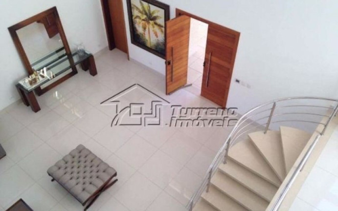Imagem Imóvel com 5 Quartos à Venda, 1.750 m² em Piracangaguá - Taubaté Imagem Imóvel com 5 Quartos à Venda, 1.750 m² em Piracangaguá - Taubaté