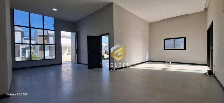 Imagem Casa com 3 Quartos à Venda, 180 m² em Santa Regina - Camboriú Imagem Casa com 3 Quartos à Venda, 180 m² em Santa Regina - Camboriú