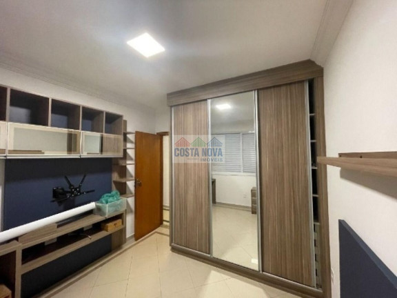 Imagem Casa com 4 Quartos à Venda, 192 m²
