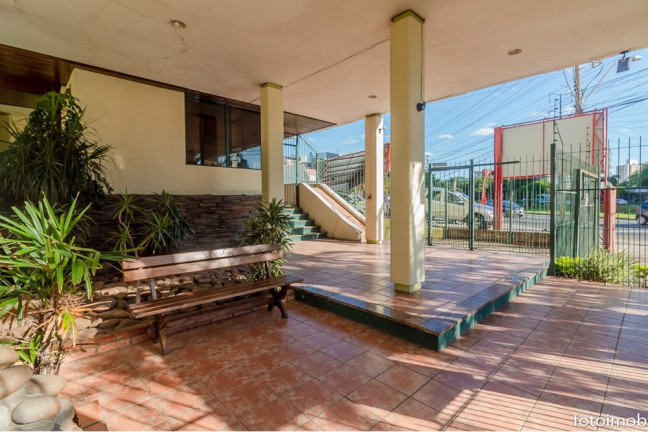 Imagem Imóvel com 2 Quartos à Venda, 58 m² em Petrópolis - Porto Alegre Imagem Imóvel com 2 Quartos à Venda, 58 m² em Petrópolis - Porto Alegre