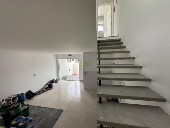 Imagem Sobrado com 2 Quartos à Venda, 80 m² em Zimbros - Bombinhas Imagem Sobrado com 2 Quartos à Venda, 80 m² em Zimbros - Bombinhas