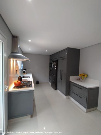 Imagem Casa com 4 Quartos à Venda, 215 m² em Interlagos - São Paulo