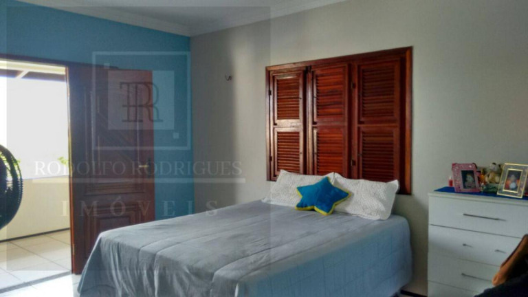 Imagem Casa com 4 Quartos à Venda, 250 m² em Edson Queiroz - Fortaleza Imagem Casa com 4 Quartos à Venda, 250 m² em Edson Queiroz - Fortaleza
