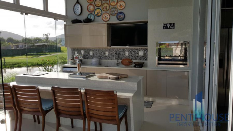 Imagem Casa com 4 Quartos à Venda, 930 m² em Centro - Camboriú