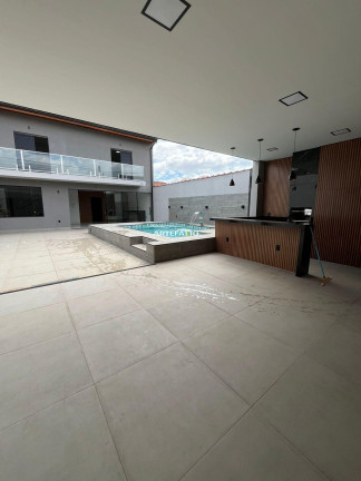 Imagem Casa com 4 Quartos à Venda, 265 m² Imagem Casa com 4 Quartos à Venda, 265 m²