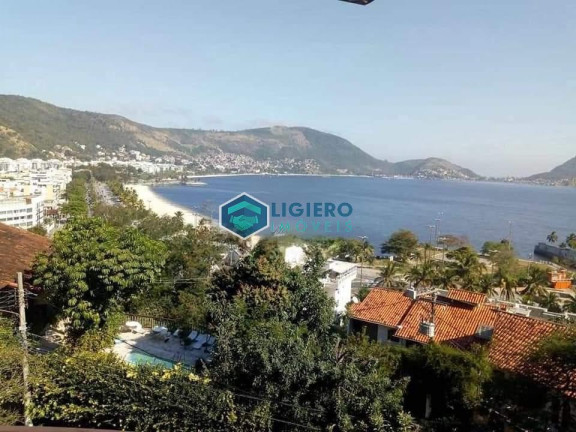 Casa com 3 Quartos à Venda, 360 m² em São Francisco - Niterói