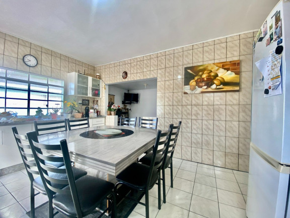 Imagem Casa com 3 Quartos à Venda, 300 m² em Forquilhinhas - São José
