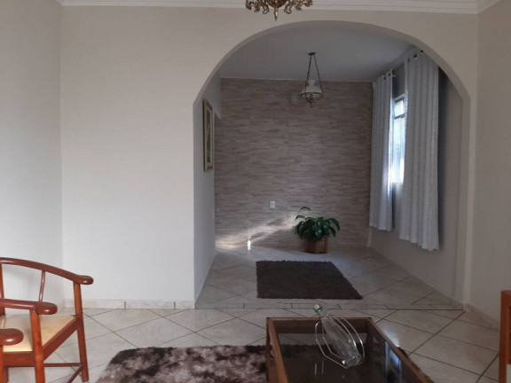 Imagem Sobrado com 3 Quartos à Venda, 262 m² Imagem Sobrado com 3 Quartos à Venda, 262 m²