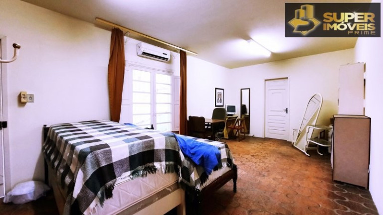 Imagem Casa com 4 Quartos à Venda, 344 m² em Centro - Pelotas