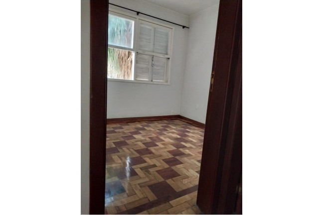 Imagem Imóvel com 3 Quartos à Venda, em Rio Branco - Porto Alegre Imagem Imóvel com 3 Quartos à Venda, em Rio Branco - Porto Alegre