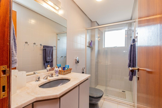 Imagem Apartamento com 3 Quartos à Venda, 157 m² em Rio Branco - Porto Alegre Imagem Apartamento com 3 Quartos à Venda, 157 m² em Rio Branco - Porto Alegre