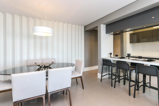 Imagem Apartamento com 3 Quartos à Venda, 110 m² em Cabral - Curitiba