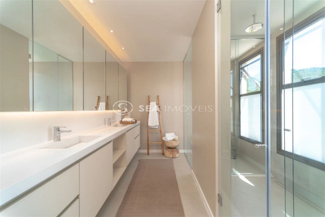 Imagem Casa com 5 Quartos à Venda, 458 m² em Praia Do Estaleiro - Balneário Camboriú