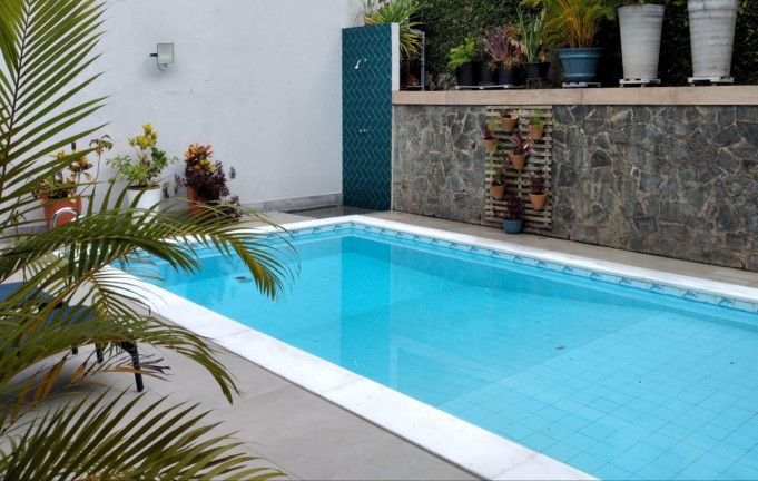 Imagem Casa com 3 Quartos à Venda, 460 m² em Caminho Das árvores - Salvador