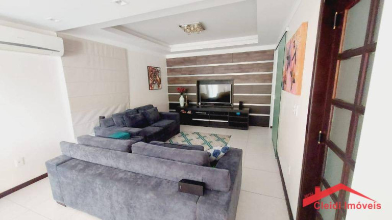 Imagem Casa com 3 Quartos à Venda, 286 m² em Costa E Silva - Joinville Imagem Casa com 3 Quartos à Venda, 286 m² em Costa E Silva - Joinville
