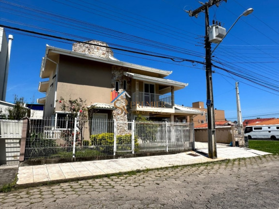 Imagem Casa com 3 Quartos à Venda, 279 m² em Carianos - Florianópolis Imagem Casa com 3 Quartos à Venda, 279 m² em Carianos - Florianópolis