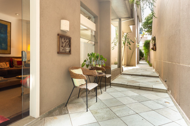 Imagem Casa com 3 Quartos à Venda, 260 m² em Jardim Paulistano - São Paulo Imagem Casa com 3 Quartos à Venda, 260 m² em Jardim Paulistano - São Paulo