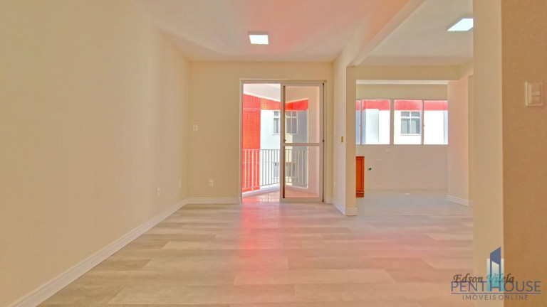 Imagem Apartamento com 3 Quartos à Venda, 140 m² em Centro - Balneário Camboriú Imagem Apartamento com 3 Quartos à Venda, 140 m² em Centro - Balneário Camboriú