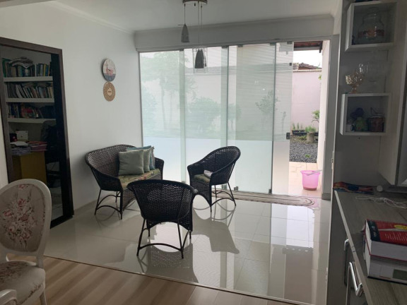 Imagem Casa com 4 Quartos à Venda, 340 m² em Costa E Silva - Joinville