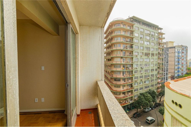 Imagem Apartamento com 3 Quartos à Venda, 210 m² em Centro Histórico - Porto Alegre Imagem Apartamento com 3 Quartos à Venda, 210 m² em Centro Histórico - Porto Alegre