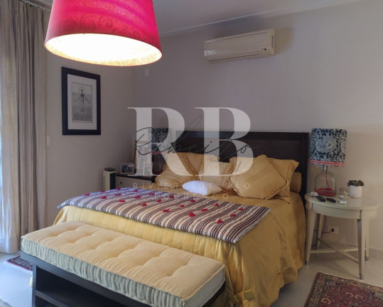 Imagem Imóvel com 4 Quartos à Venda, em Riviera - Bertioga Imagem Imóvel com 4 Quartos à Venda, em Riviera - Bertioga