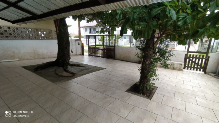 Imagem Casa com 5 Quartos para Temporada, 110 m² em Barra Do Saí - Itapoá Imagem Casa com 5 Quartos para Temporada, 110 m² em Barra Do Saí - Itapoá