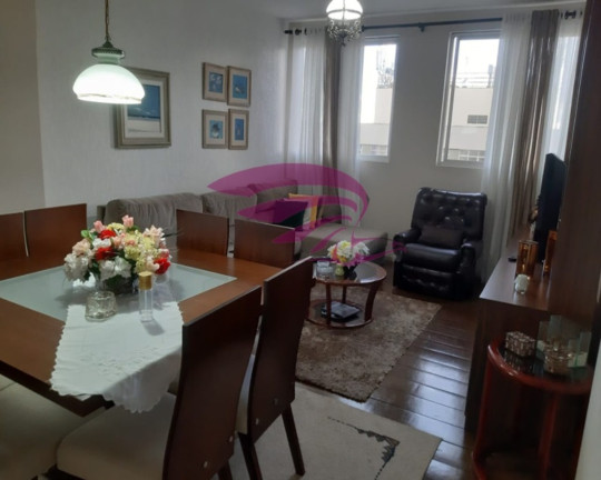 Imagem Imóvel com 3 Quartos à Venda, 180 m² em Centro - Curitiba Imagem Imóvel com 3 Quartos à Venda, 180 m² em Centro - Curitiba