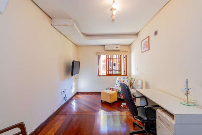 Imagem Casa com 6 Quartos à Venda,  em Tristeza - Porto Alegre