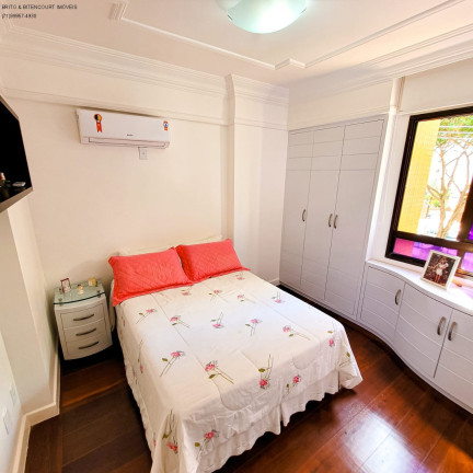 Imagem Imóvel com 4 Quartos à Venda, 174 m² em Pituba - Salvador Imagem Imóvel com 4 Quartos à Venda, 174 m² em Pituba - Salvador