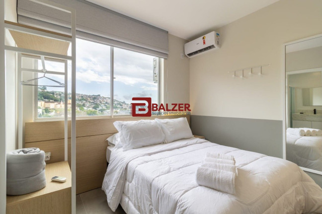 Imagem Apartamento com 1 Quarto à Venda, 32 m² em Centro - Florianópolis Imagem Apartamento com 1 Quarto à Venda, 32 m² em Centro - Florianópolis