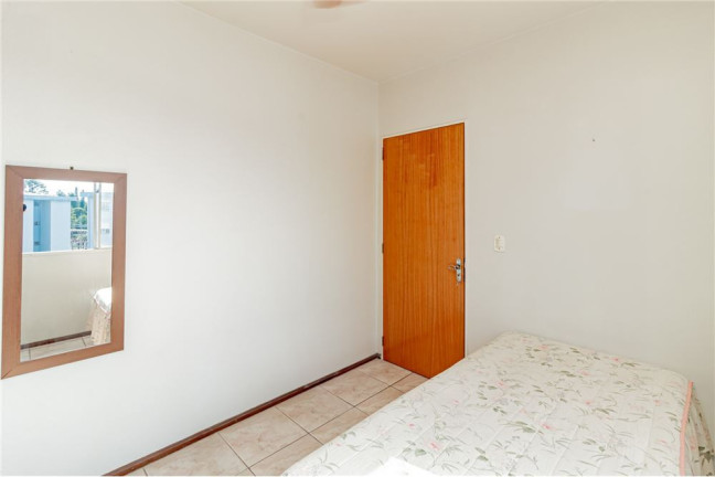 Imagem Imóvel com 1 Quarto à Venda, em Azenha - Porto Alegre Imagem Imóvel com 1 Quarto à Venda, em Azenha - Porto Alegre