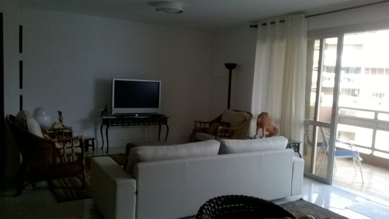 Imagem Apartamento com 3 Quartos à Venda, 180 m² em Pitangueiras - Guarujá