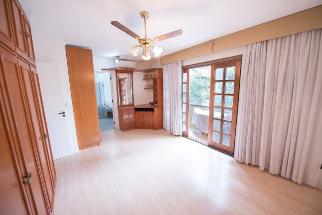 Imagem Casa com 4 Quartos à Venda, 272 m² em Rio Branco - Porto Alegre Imagem Casa com 4 Quartos à Venda, 272 m² em Rio Branco - Porto Alegre