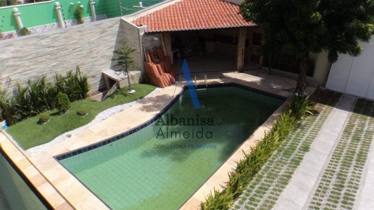 Casa com 5 Quartos à Venda, 607 m² em Edson Queiroz - Fortaleza