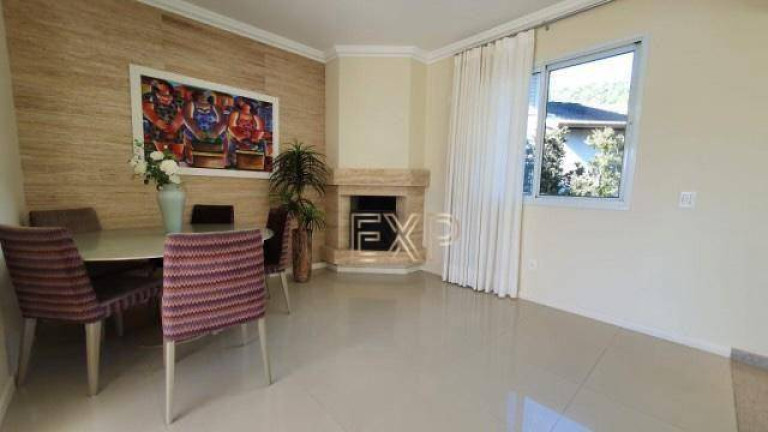 Imagem Casa com 4 Quartos à Venda, 400 m² em Córrego Grande - Florianópolis Imagem Casa com 4 Quartos à Venda, 400 m² em Córrego Grande - Florianópolis