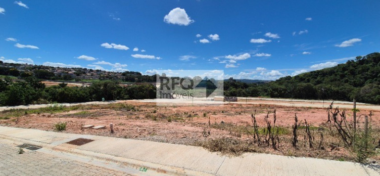 Imagem Terreno à Venda, 360 m² em Itapetinga - Atibaia