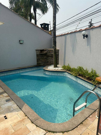 Casa com 3 Quartos à Venda, 100 m² em Solemar - Praia Grande