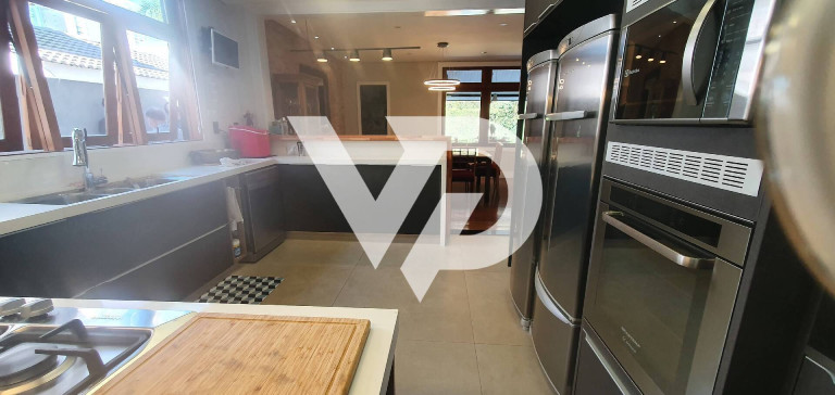 Imagem Casa com 4 Quartos à Venda, 430 m² em Empresarial 18 Do Forte - Barueri Imagem Casa com 4 Quartos à Venda, 430 m² em Empresarial 18 Do Forte - Barueri