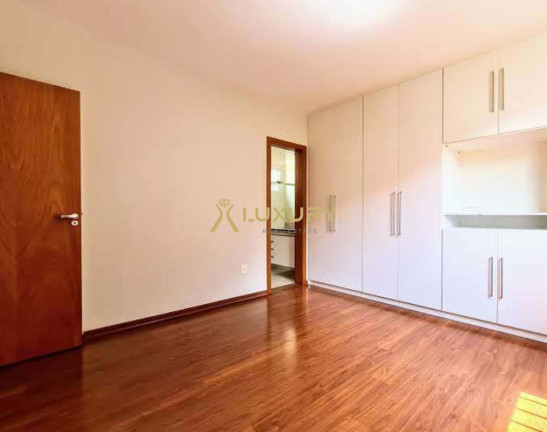 Imagem Imóvel com 4 Quartos à Venda, 140 m² em Cruzeiro - Belo Horizonte Imagem Imóvel com 4 Quartos à Venda, 140 m² em Cruzeiro - Belo Horizonte