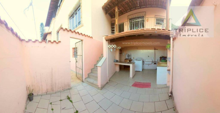 Imagem Casa com 5 Quartos à Venda, 250 m² em Santa Helena - Juiz De Fora Imagem Casa com 5 Quartos à Venda, 250 m² em Santa Helena - Juiz De Fora