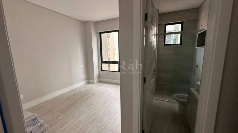 Imagem Apartamento com 4 Quartos à Venda, 146 m² em Pioneiros - Balneário Camboriú