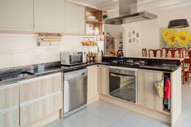 Imagem Casa com 4 Quartos para Alugar, 280 m² em Jurerê Internacional - Florianópolis Imagem Casa com 4 Quartos para Alugar, 280 m² em Jurerê Internacional - Florianópolis