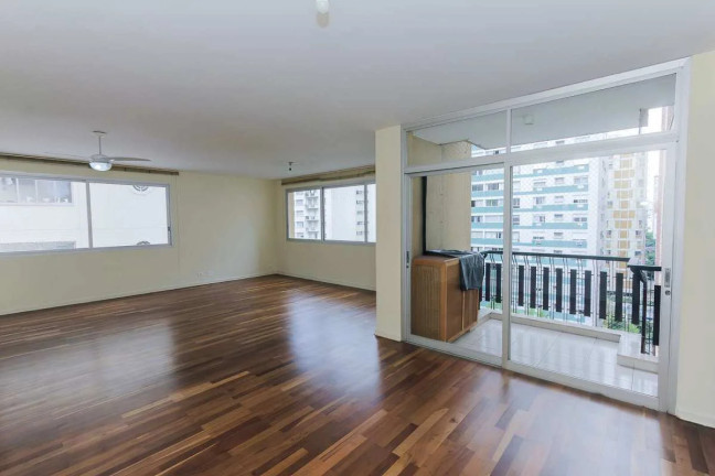Apartamento com 3 Quartos para Alugar, 160 m²
