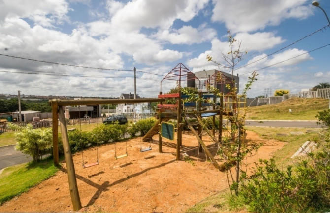 Imagem Terreno à Venda, 150 m² em Mário Quintana - Porto Alegre Imagem Terreno à Venda, 150 m² em Mário Quintana - Porto Alegre